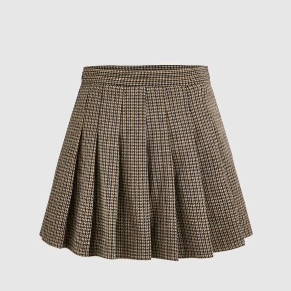 Pleated Plaid Skirt - Picture 3 of 3